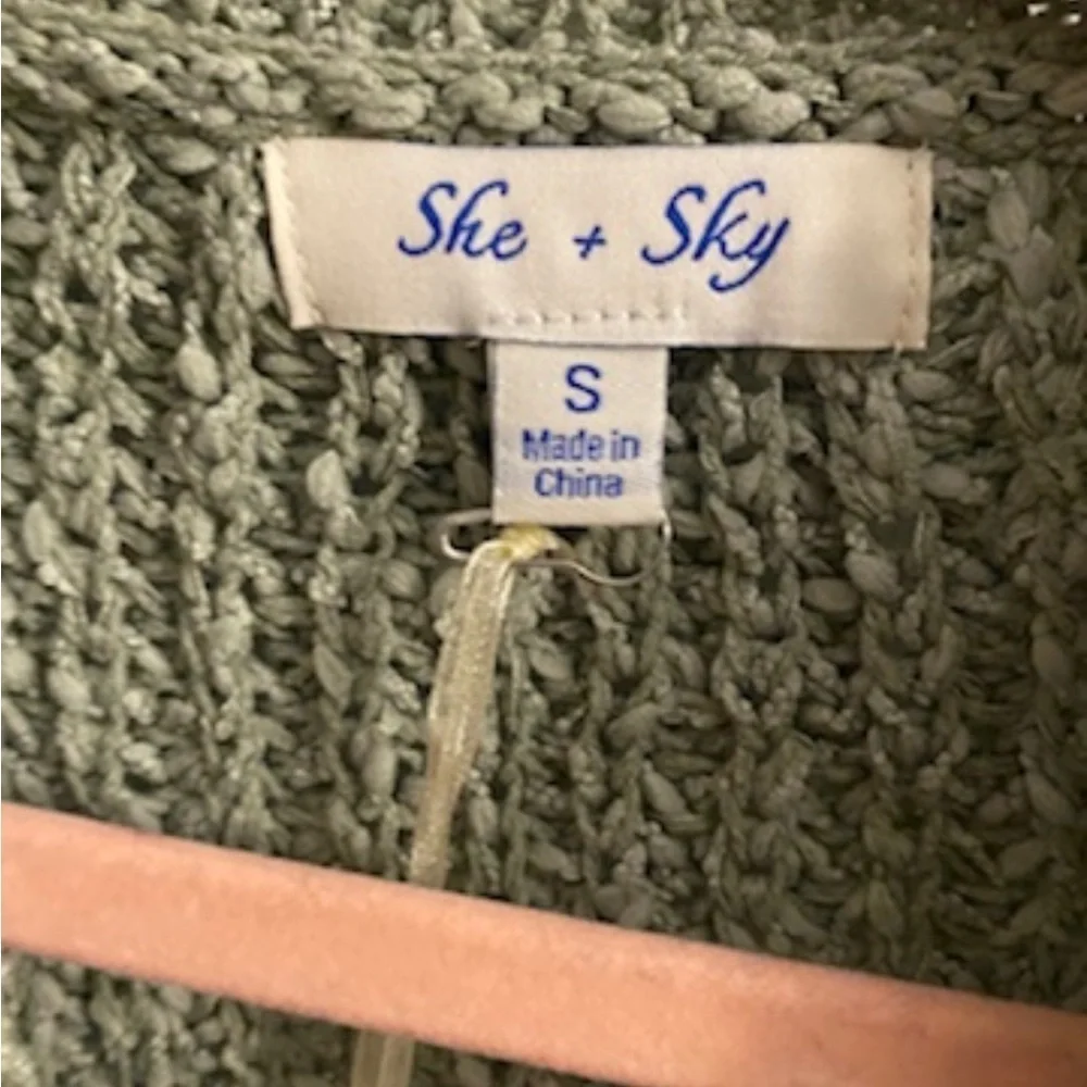 𝅺new She+Sky Women's Polyester Short Sleeve Sweater Size Small - Picture 2 of 4